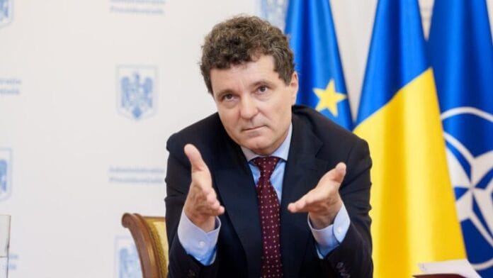 Nicușor Dan cere liderilor coaliției să depășească conflictele: „Românii au făcut sacrificii” Nicușor Dan cere liderilor coaliției să depășească conflictele: „Românii au făcut sacrificii”