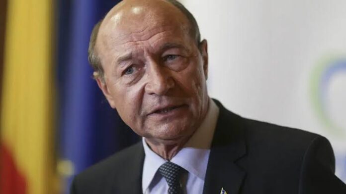 Traian-Basescu-critica-liderii-politici