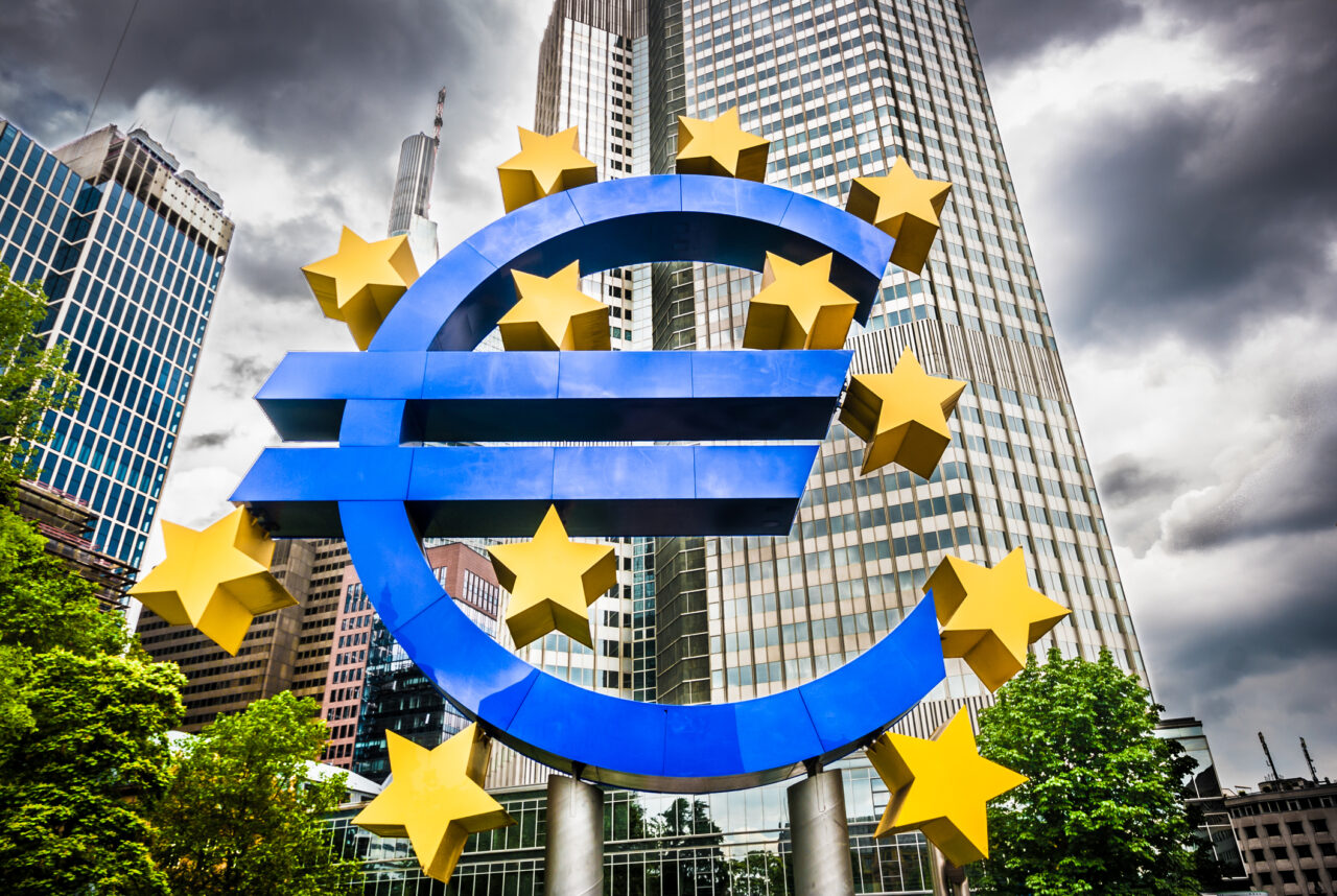 UE aprobă încă 6,1 miliarde de euro pentru Ucraina
