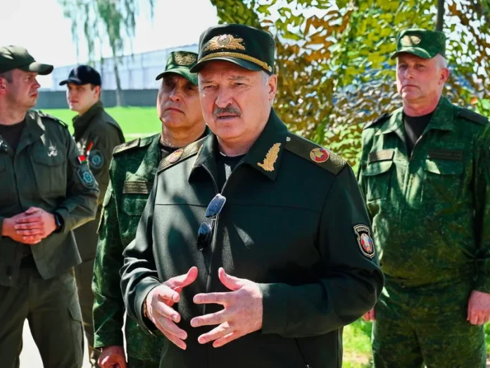 Lukașenko sună de mobilizare. „Ne pregătim de război”.